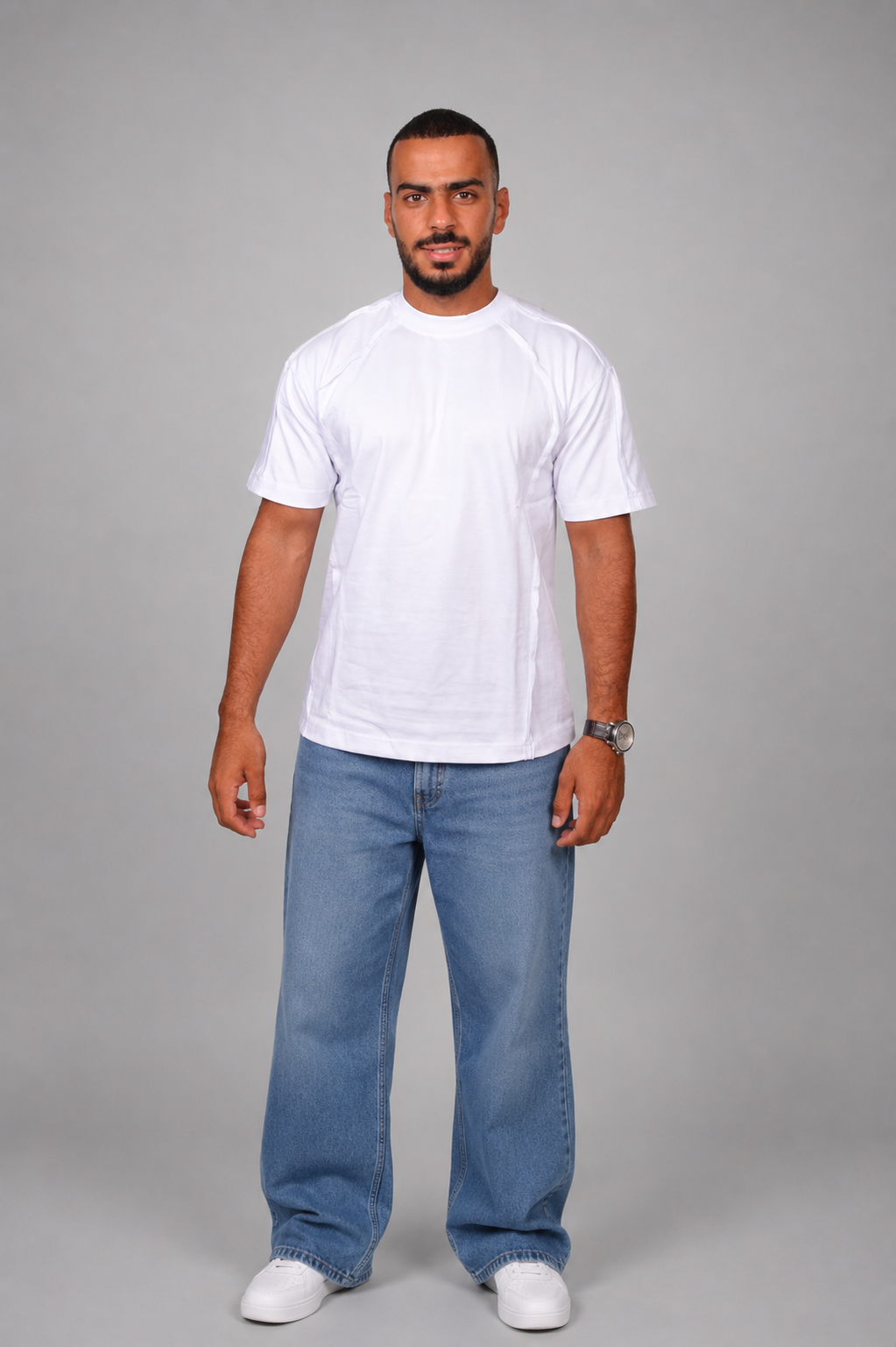Essential basic t-shirt with stylish seam detail