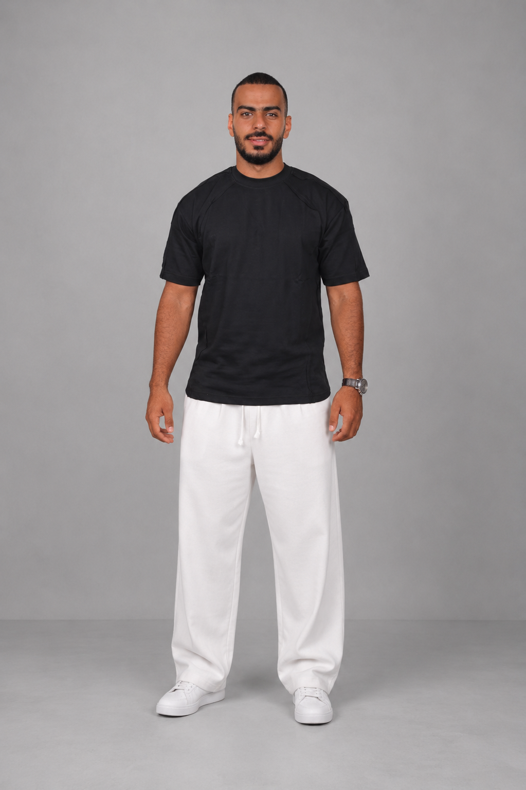 Essential basic t-shirt with stylish seam detail