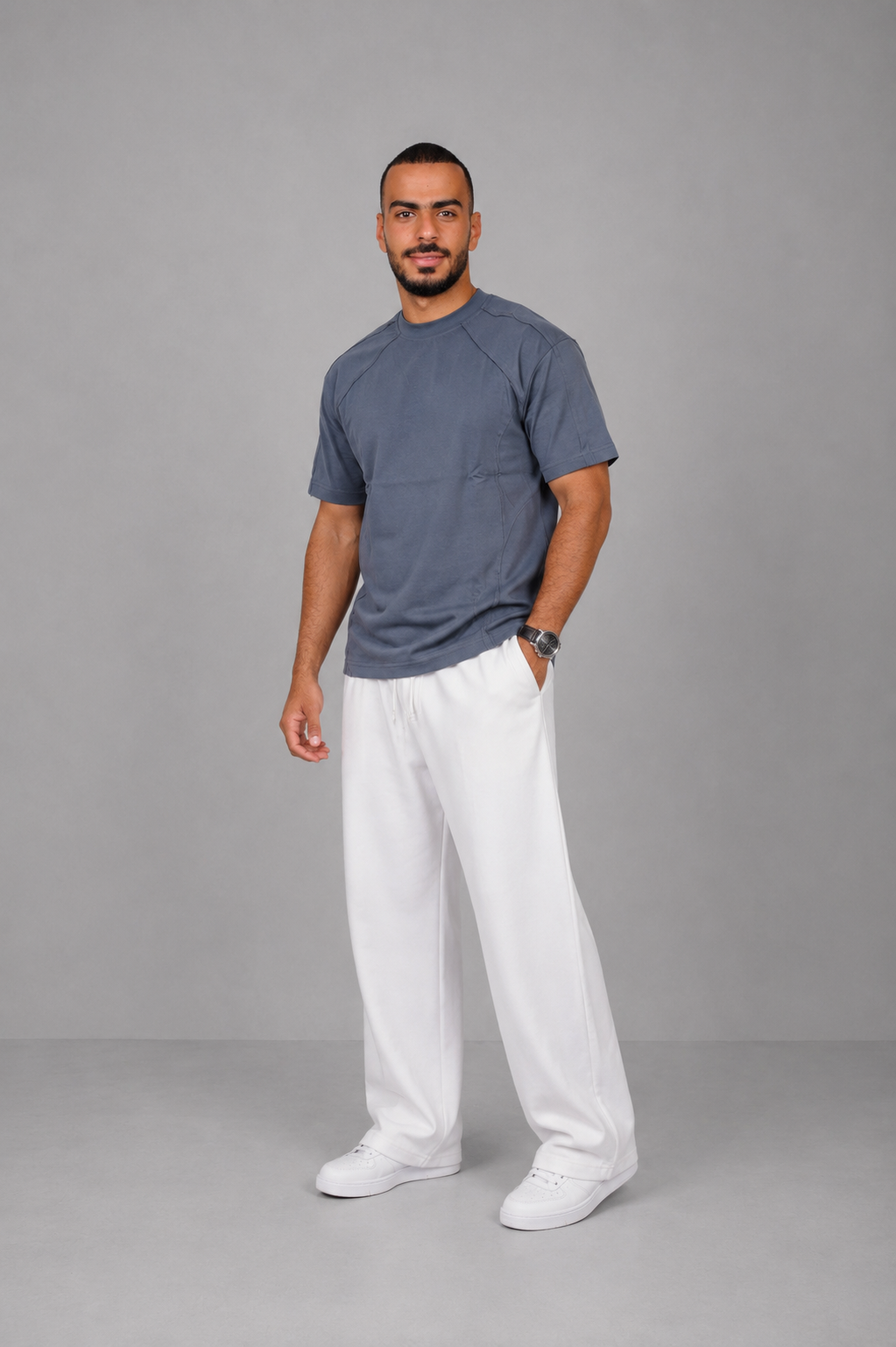 Essential basic t-shirt with stylish seam detail