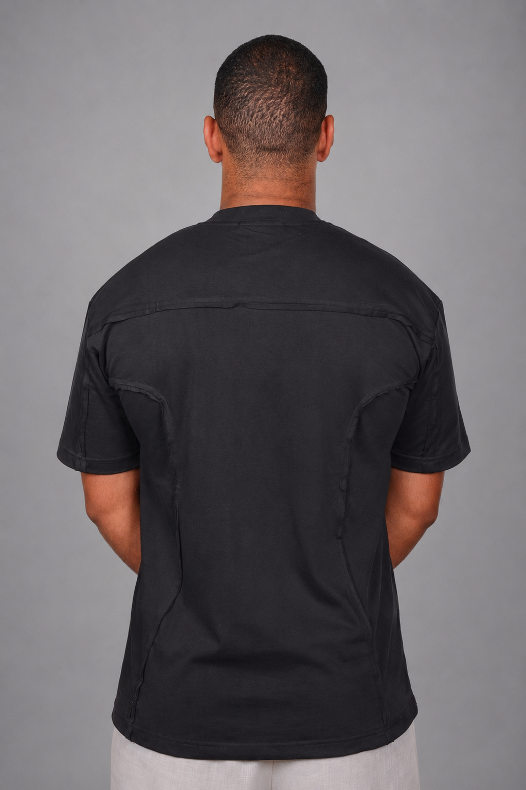 Essential basic t-shirt with stylish seam detail
