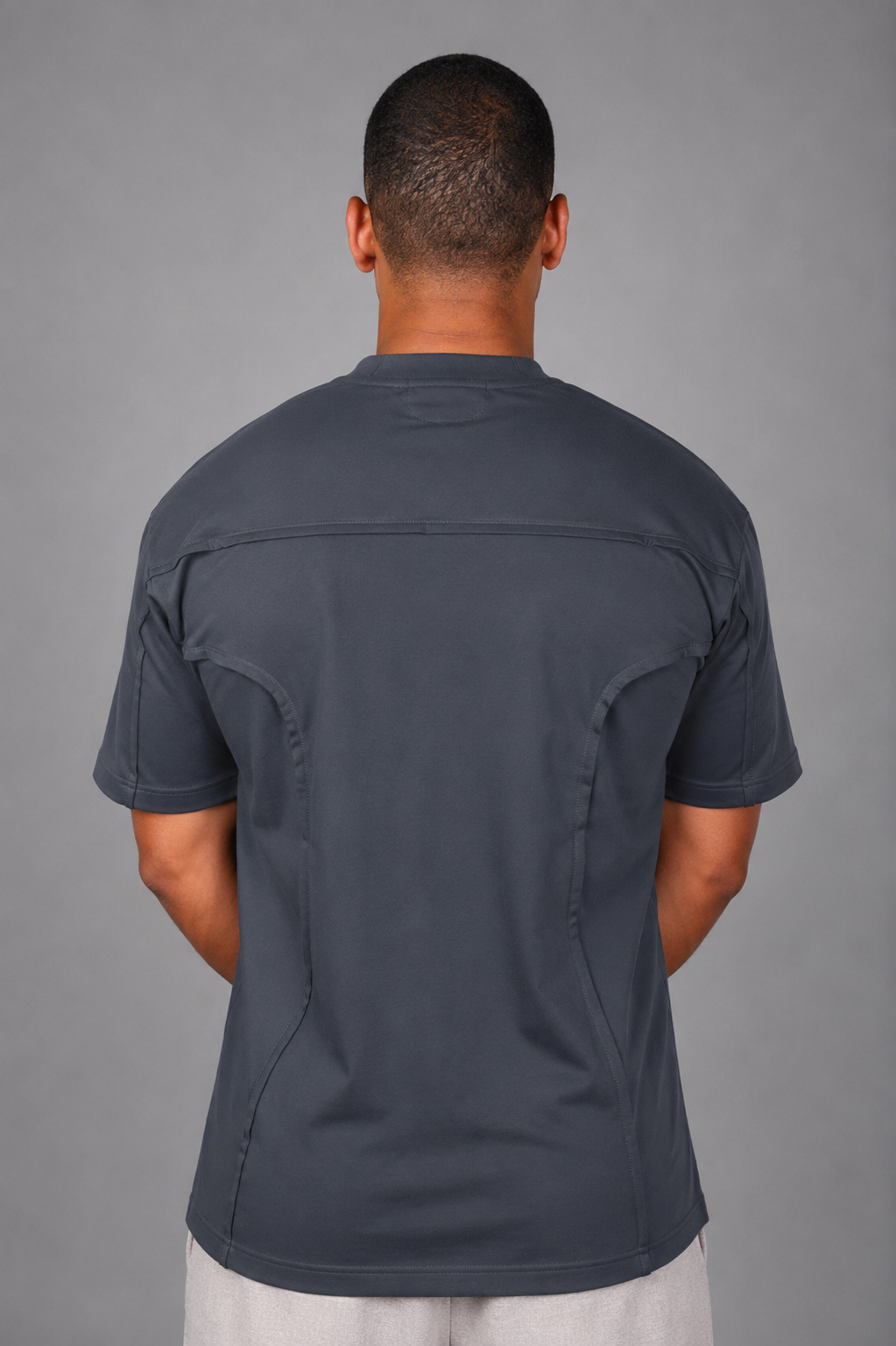 Essential basic t-shirt with stylish seam detail