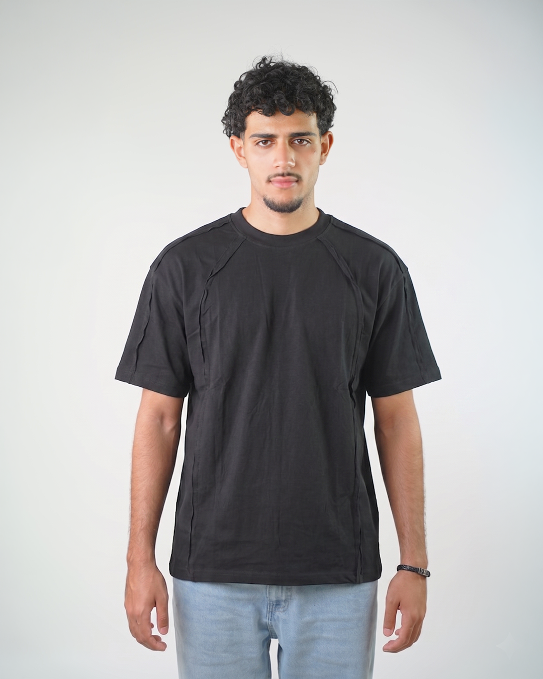 Essential basic t-shirt with stylish seam detail