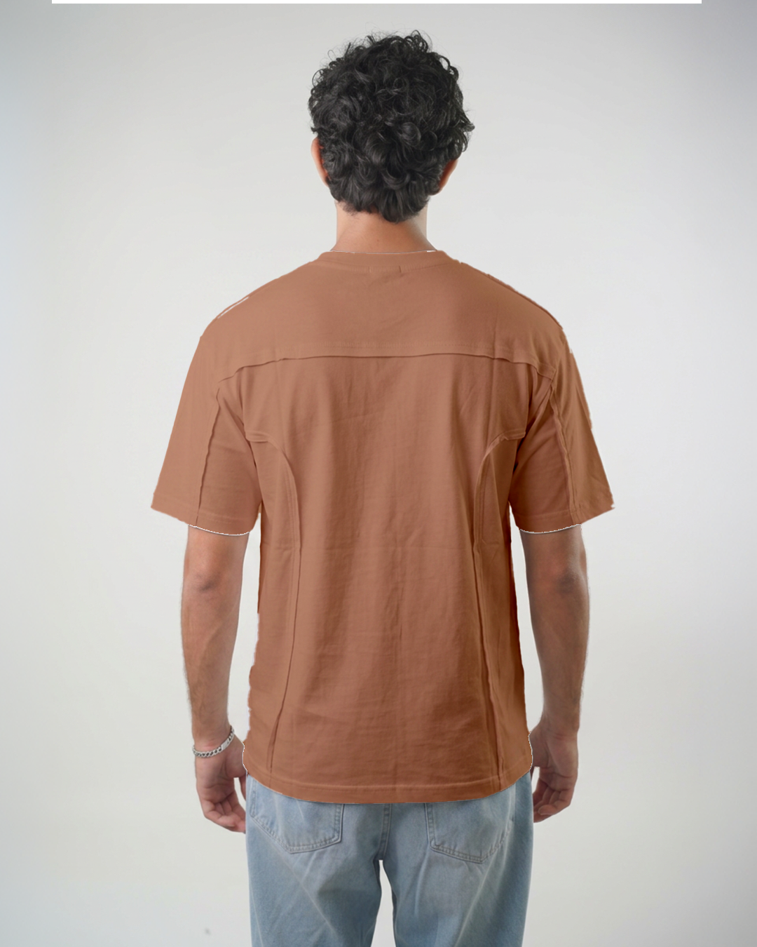 Essential basic t-shirt with stylish seam detail