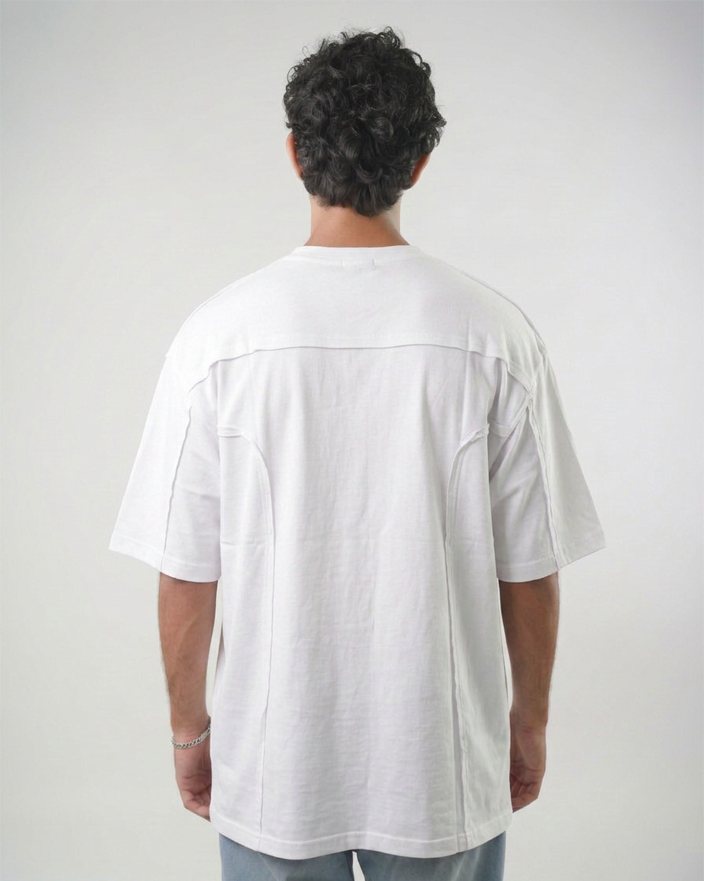 Essential basic t-shirt with stylish seam detail